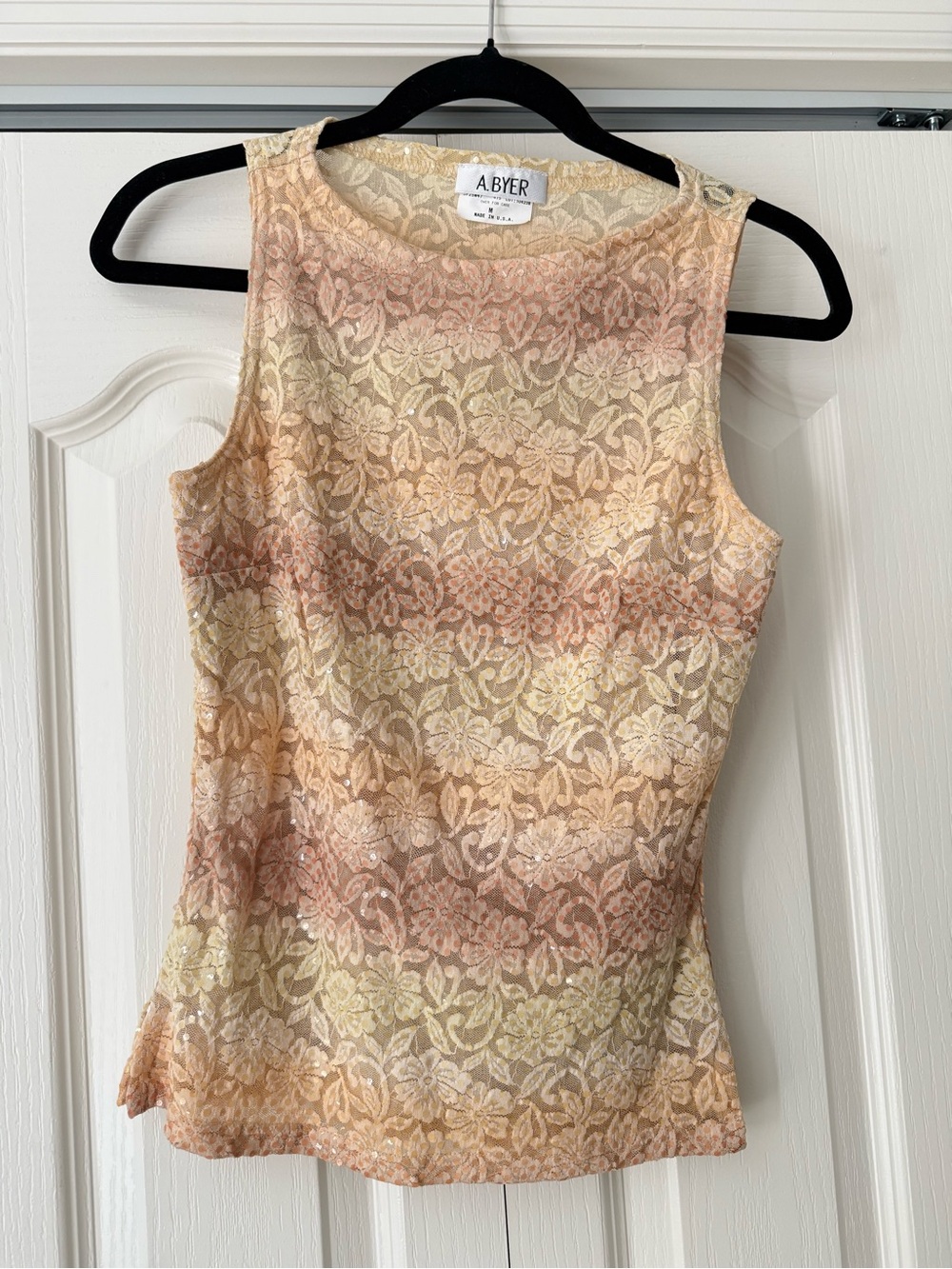 A. Byer Vintage Y2K Sleeveless Lace Shell Top in Pastel Peach